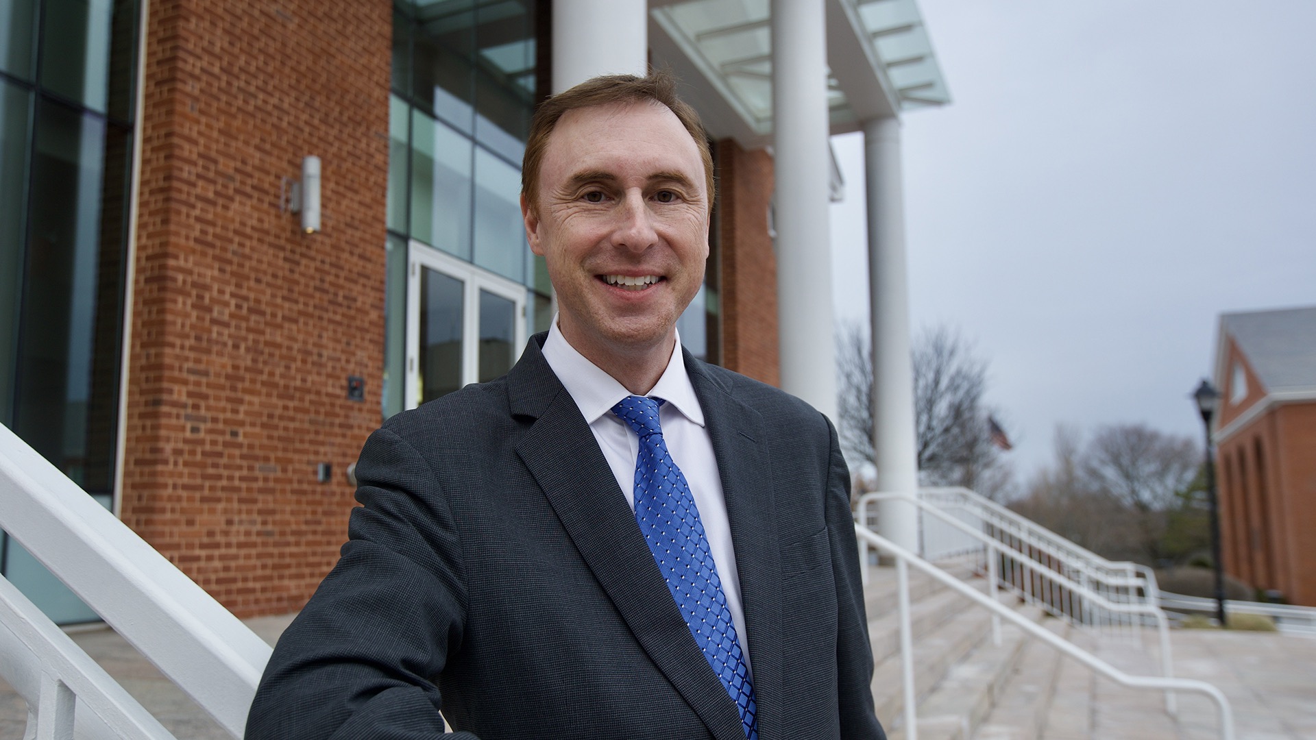 Bentley professor honored with Division II faculty mentor award