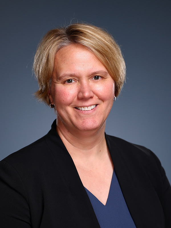 Lynn Holzman Headshot