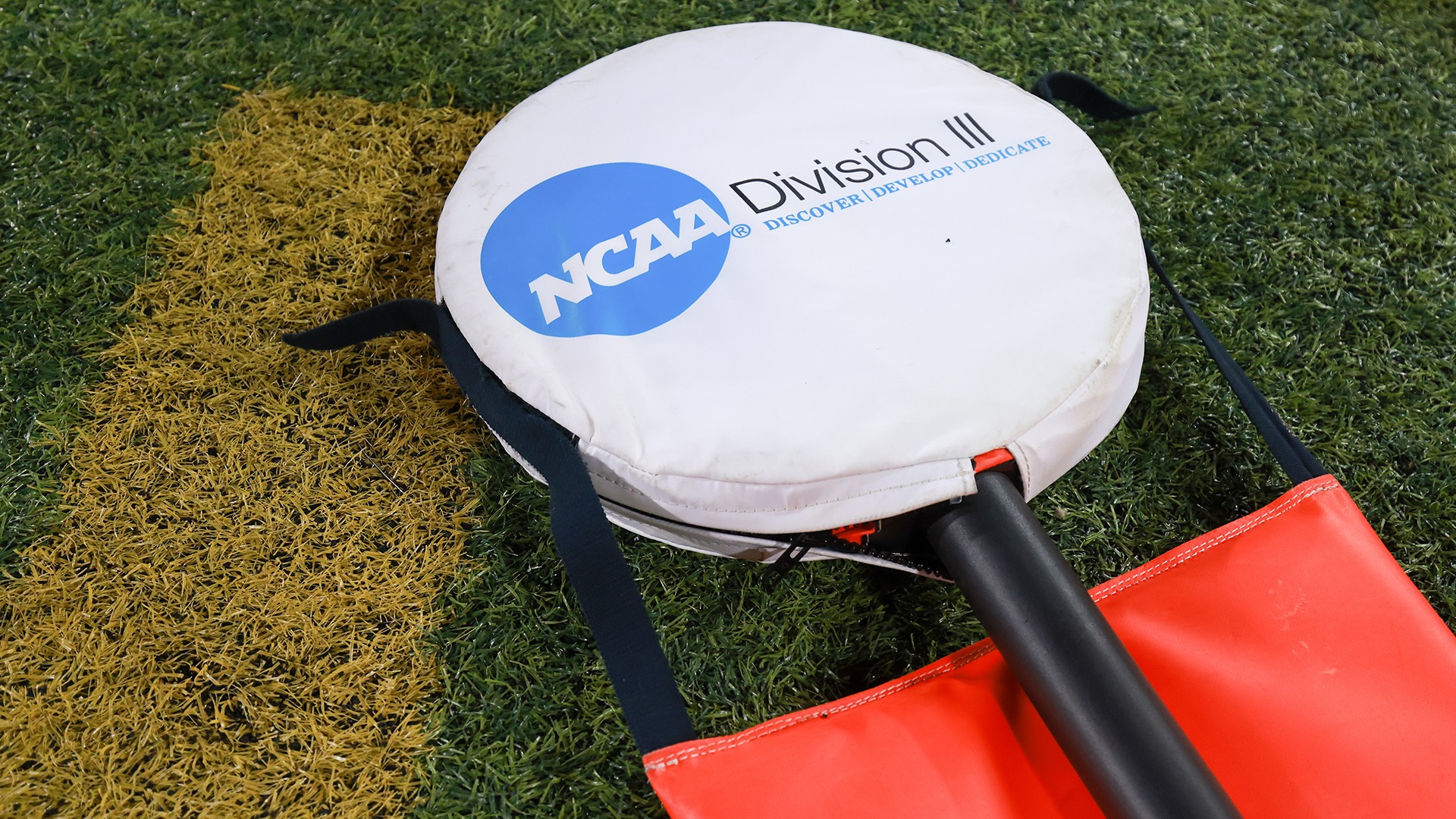 Football first-down timing rules delayed for next season in Division III