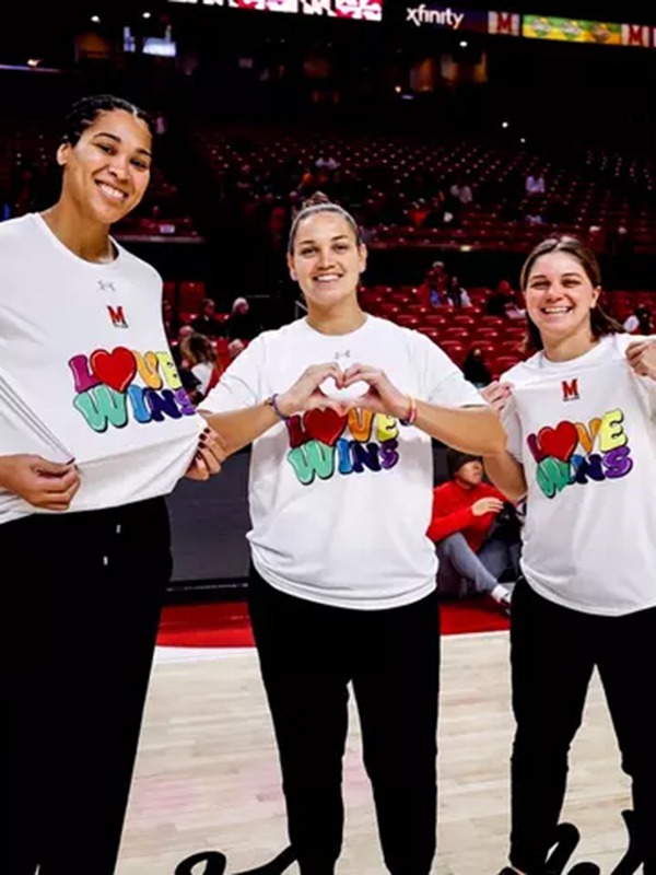 Maryland Women's Basketball - Shyanne Sellers and teammates