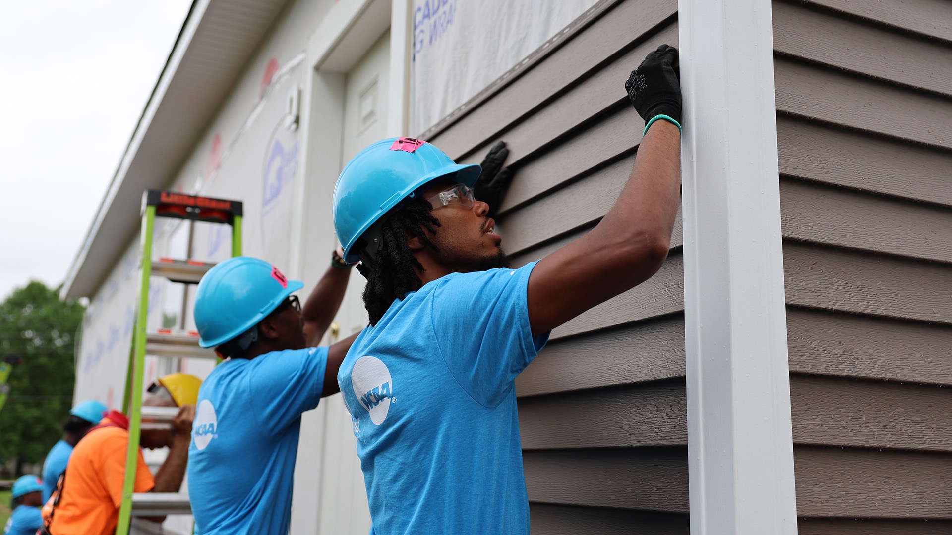 UIndy, IUPUI and Wabash student-athletes participate in NCAA-funded Habitat for Humanity builds