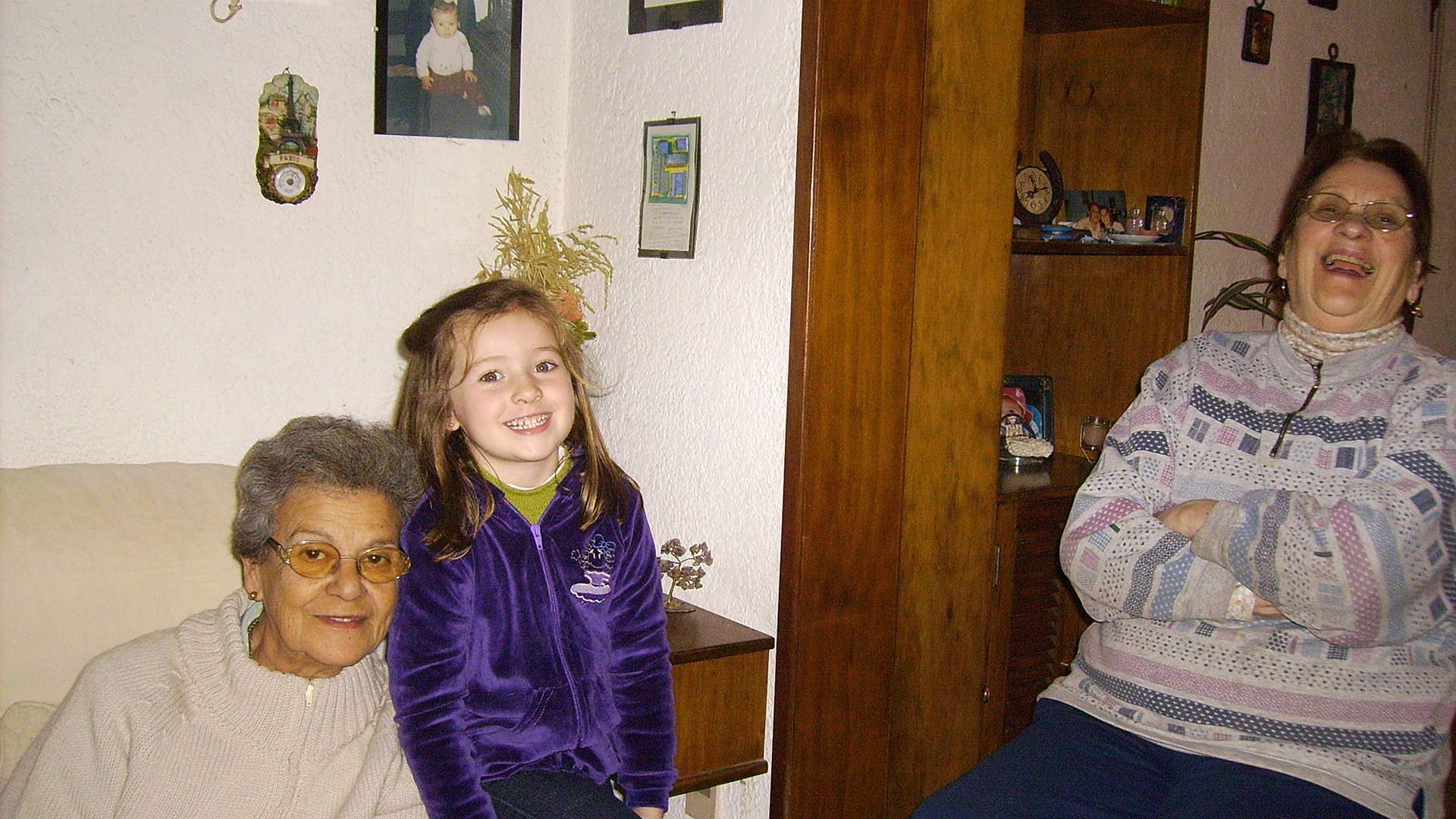 Young Niky Frank with Nelly Romero, her maternal grandmother (left), and Angelika Rädche, her paternal grandmother.