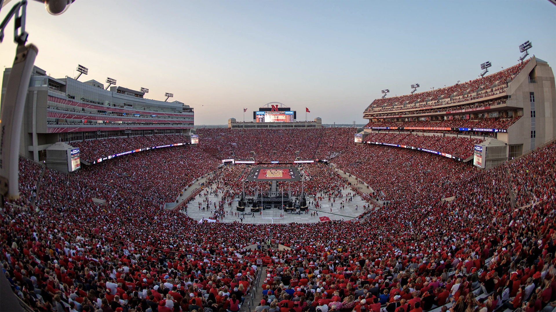 Nebraska volleyball breaks world record for women's sporting event attendance on 'Volleyball Day in Nebraska'
