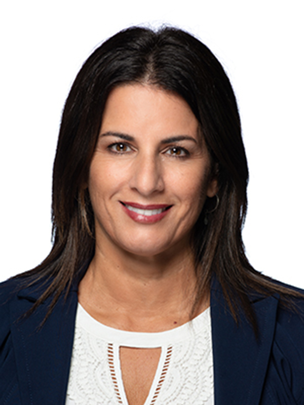 Laura Firsich Arnett Headshot