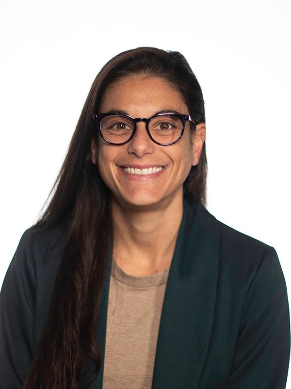 Alicia Fine Headshot