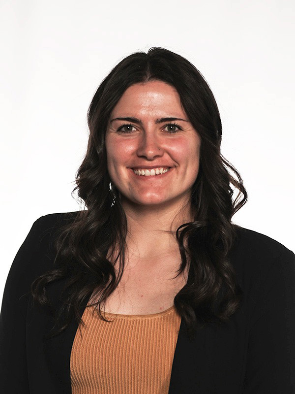 Brenna Oakey Headshot