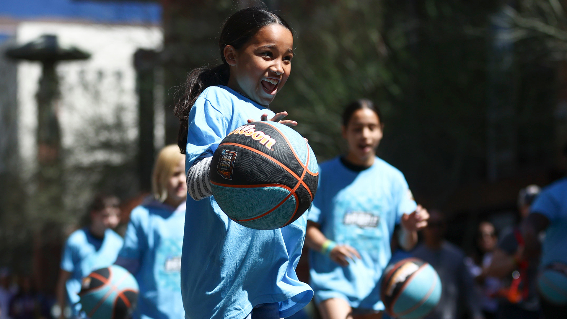 Men’s Final Four Dribble