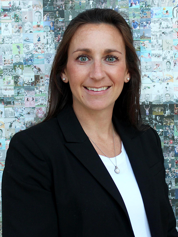 Laura Peterson-Mlynski Headshot