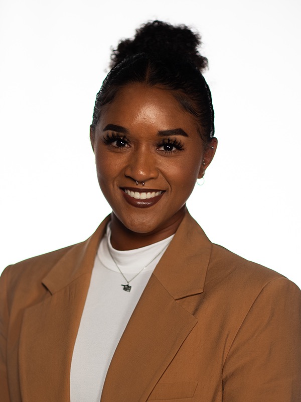 Morgyn Wynne Headshot