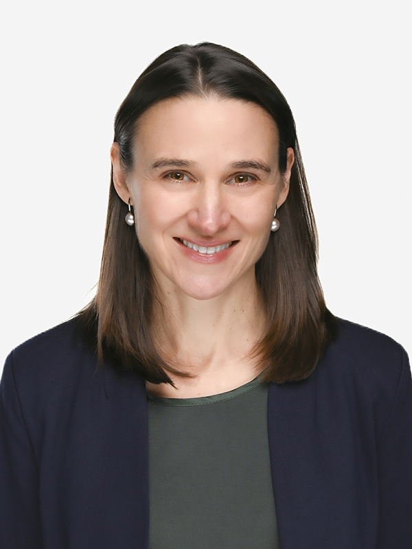 Leah Kareti headshot